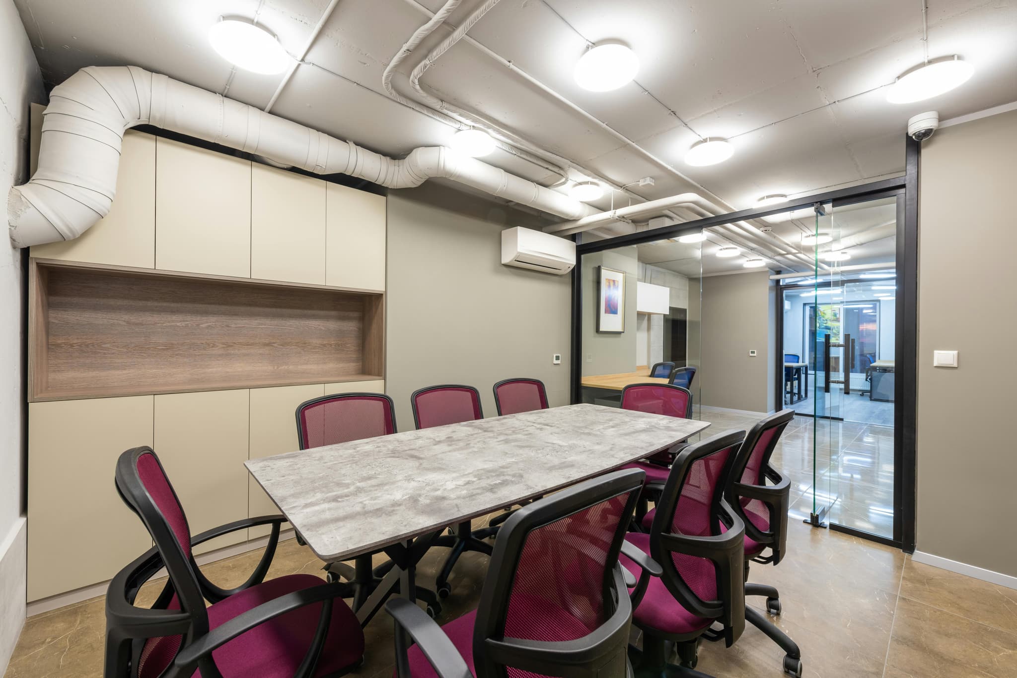 Meeting Room Hire vs Dedicated Office: When to Use Each
