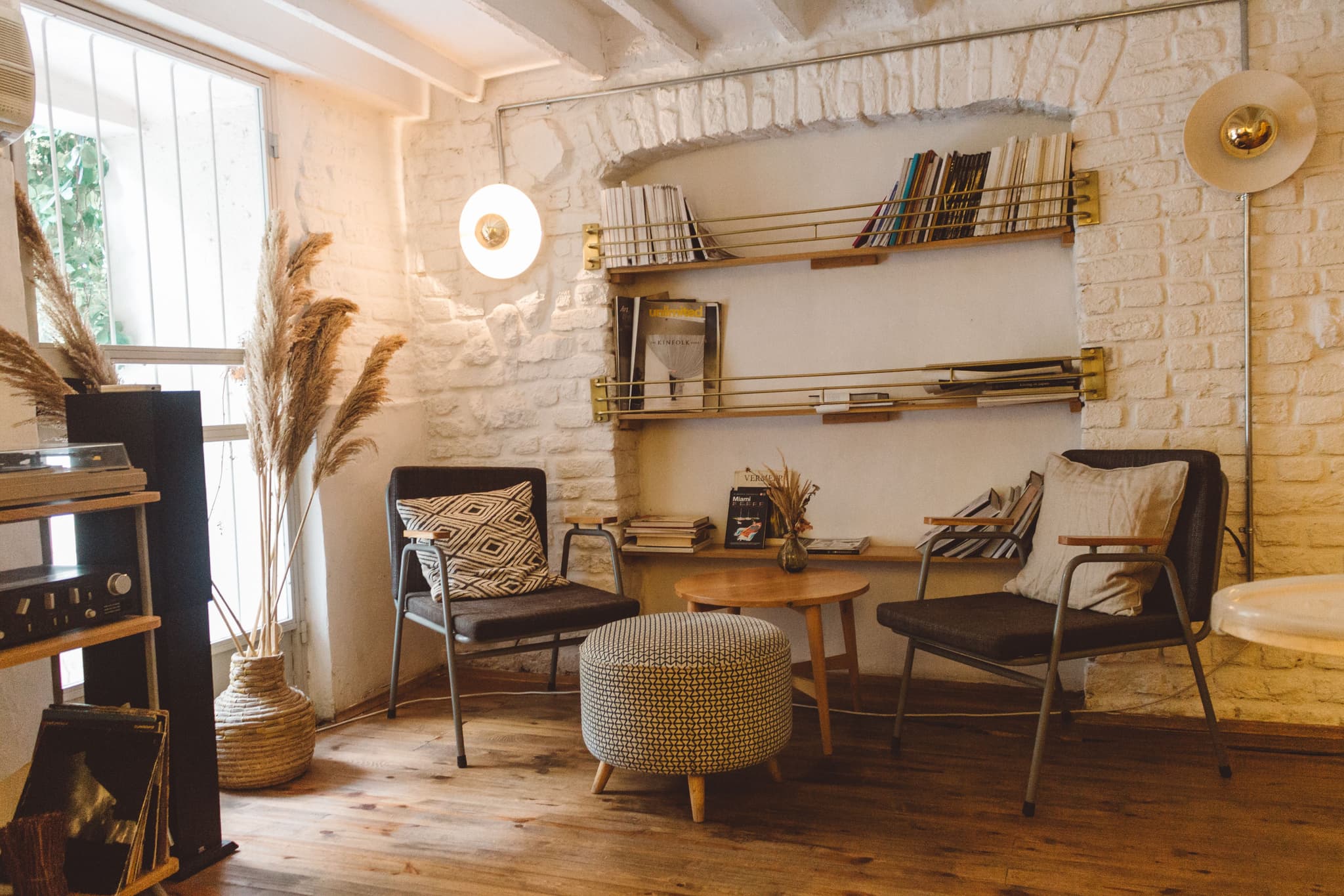 How to Choose Between North Sydney and Sydney CBD for Your Office